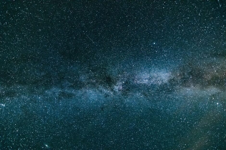 七夕の夜空に輝く天の川